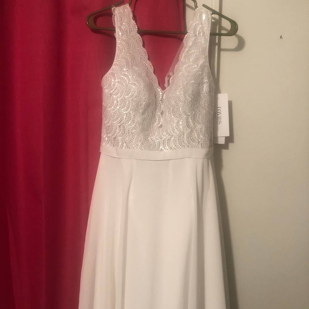 David’s Bridal Scalloped Lace Wedding Dress